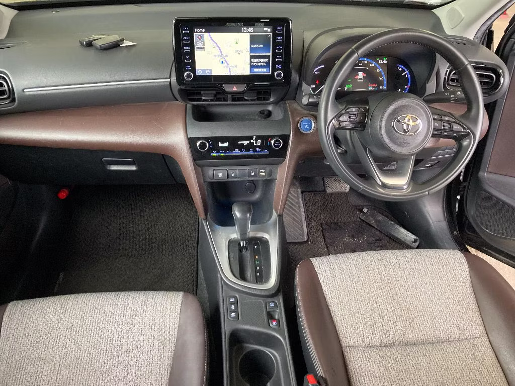 TOYOTA YARIS CROSS