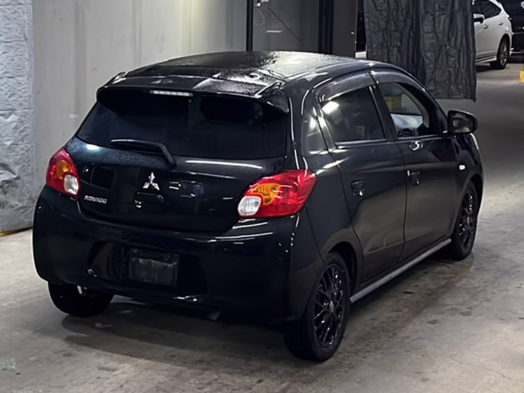 MITSUBISHI MIRAGE