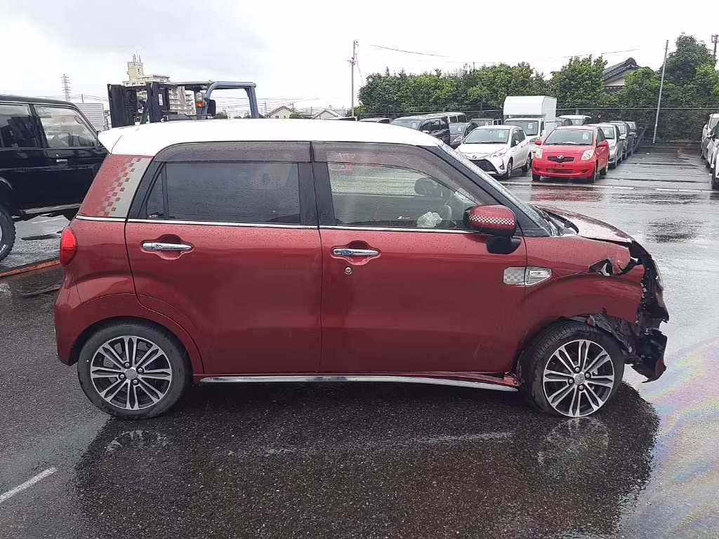 DAIHATSU CAST