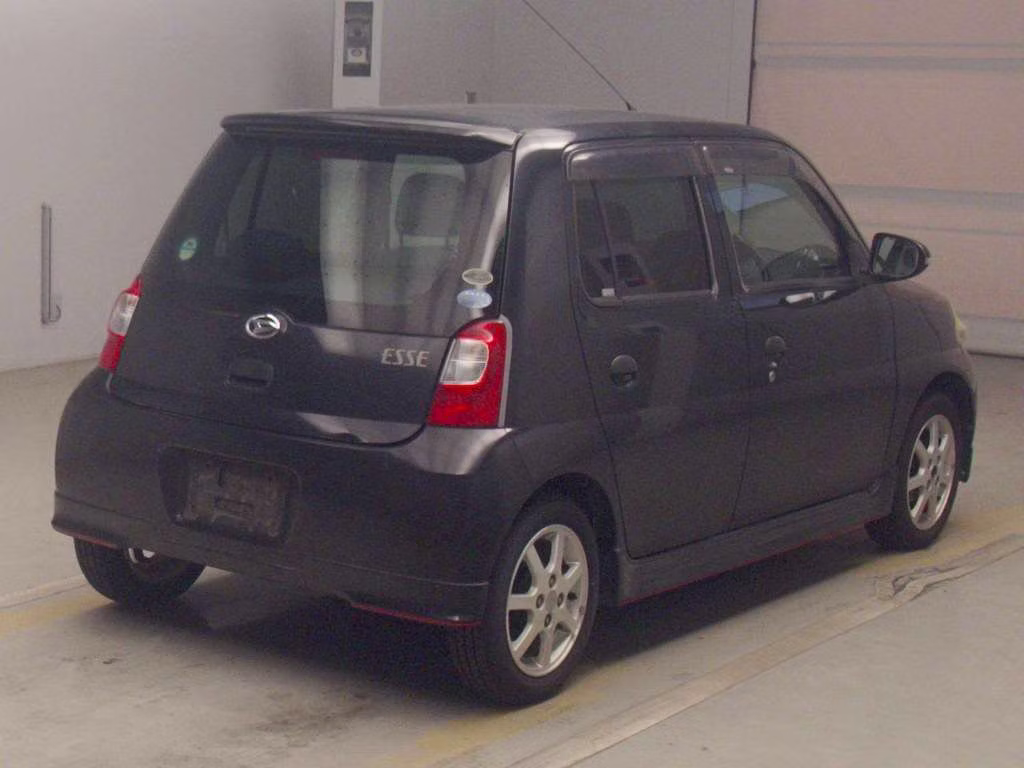 DAIHATSU ESSE
