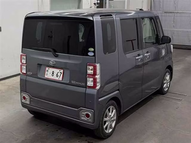 DAIHATSU WAKE