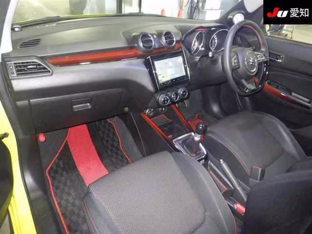 SUZUKI SWIFT