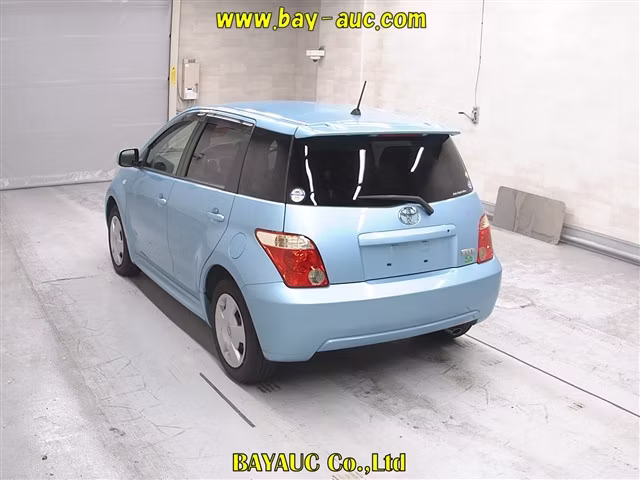TOYOTA IST