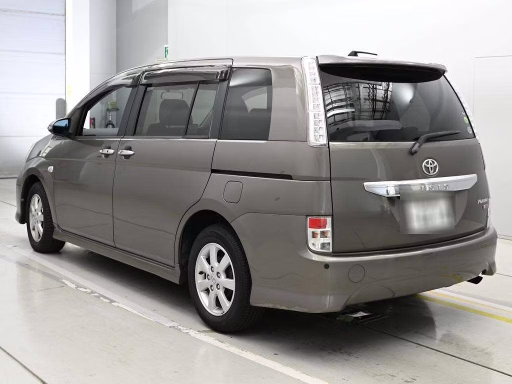 TOYOTA ISIS