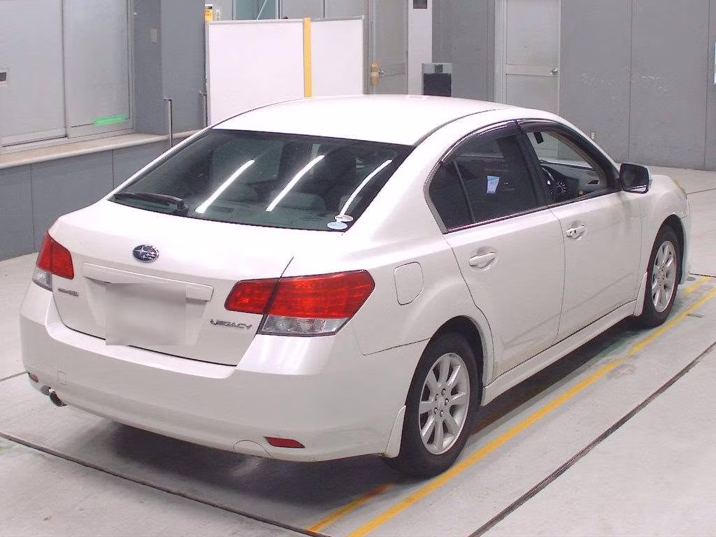 SUBARU LEGACY B4