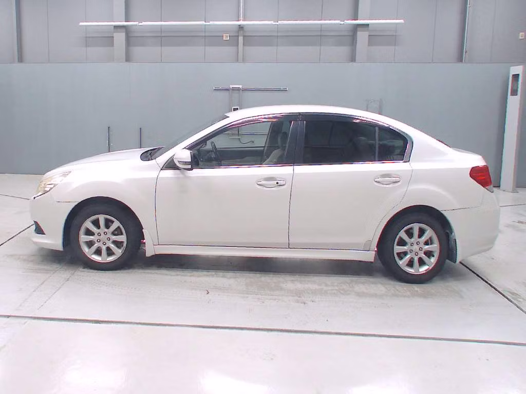 SUBARU LEGACY B4
