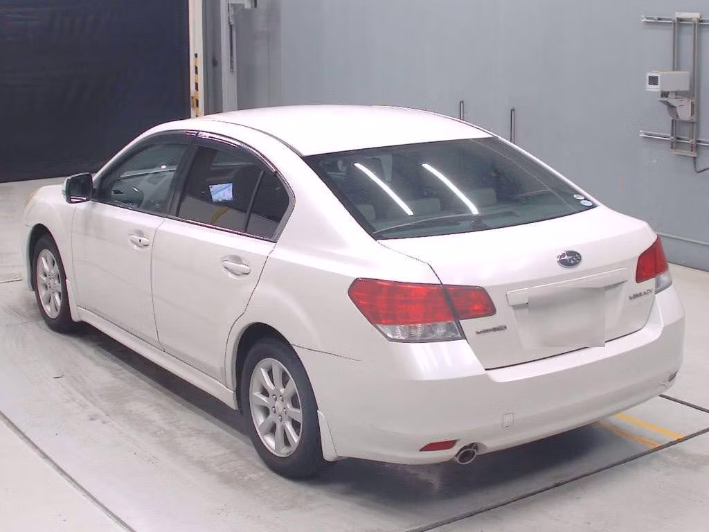 SUBARU LEGACY B4