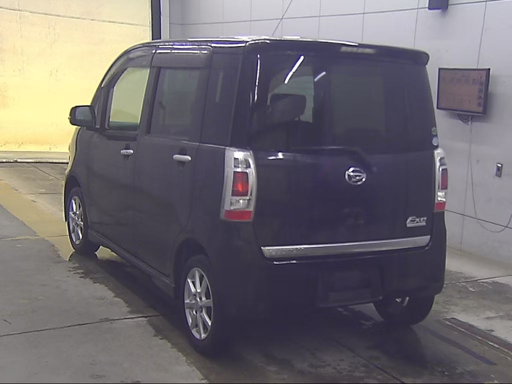 DAIHATSU TANTO EXE
