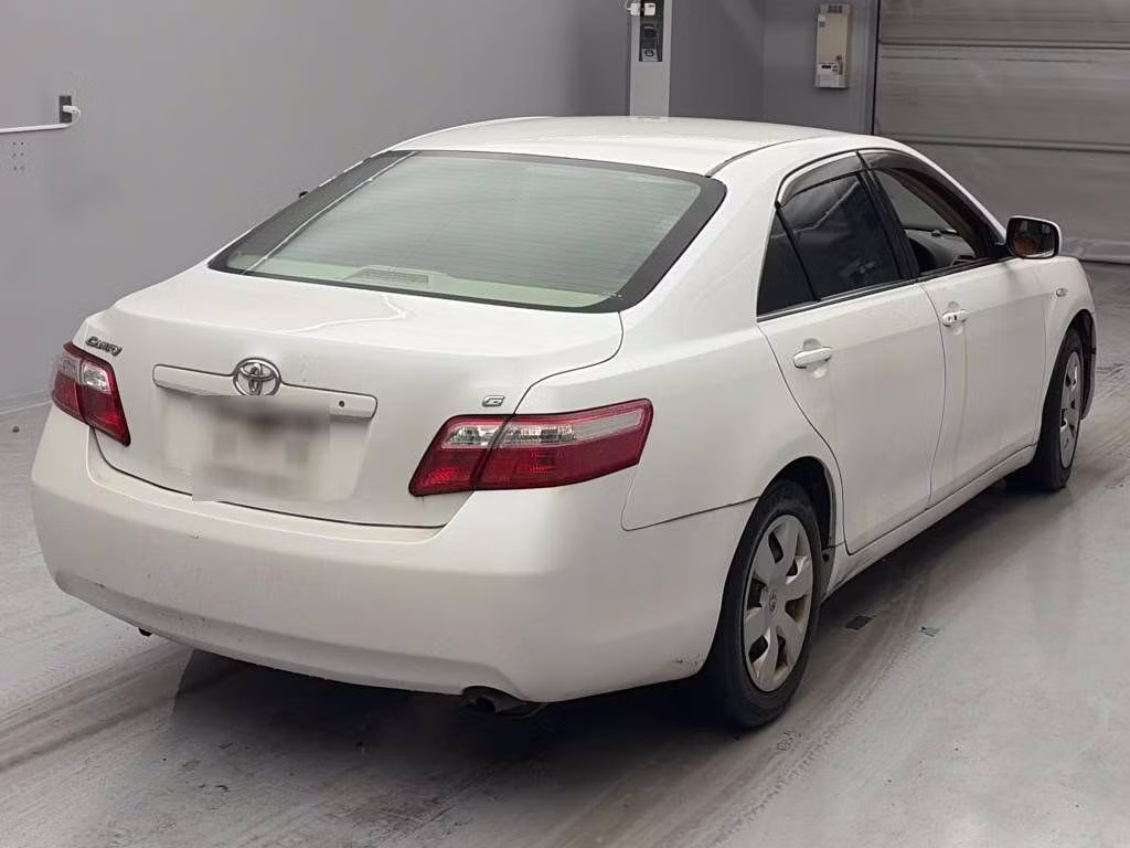 TOYOTA CAMRY
