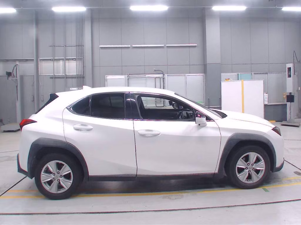 LEXUS UX200