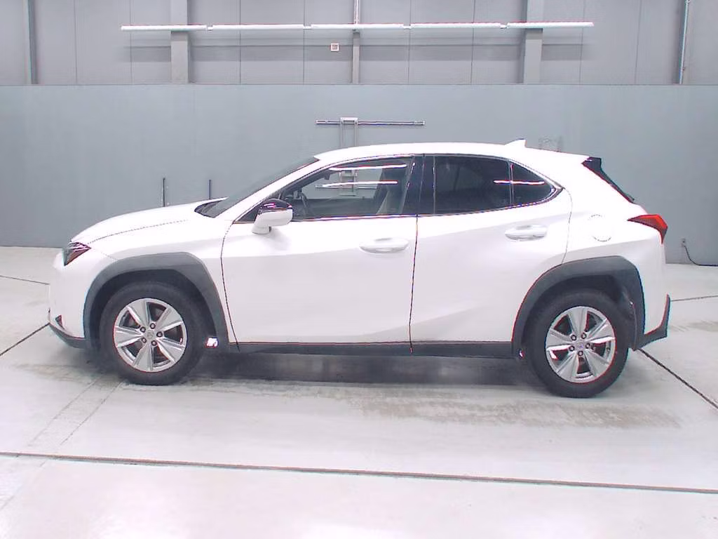 LEXUS UX200