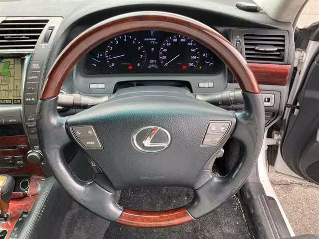 LEXUS LS460