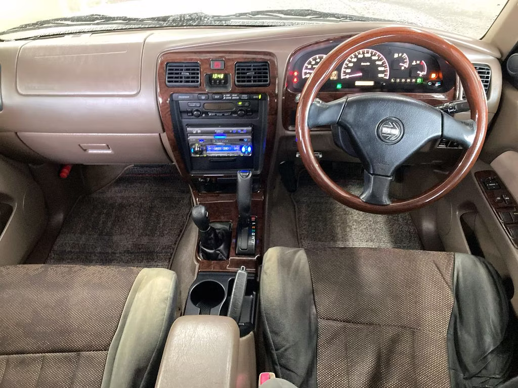 TOYOTA HILUX SURF