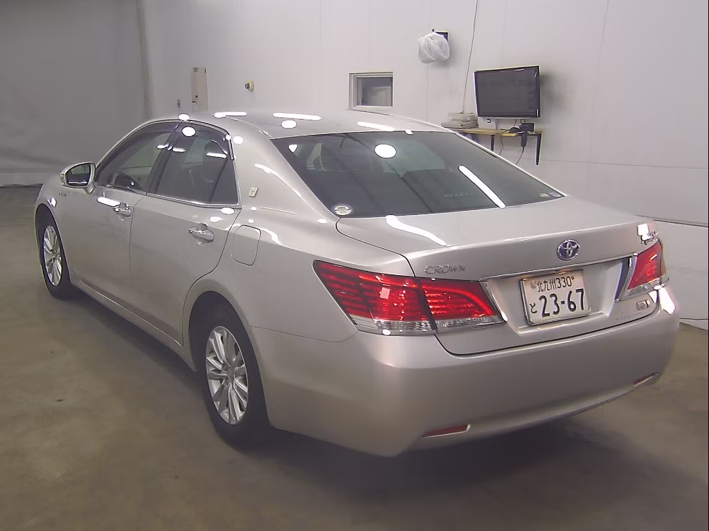 TOYOTA CROWN