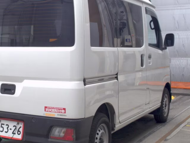 TOYOTA PIXIS VAN