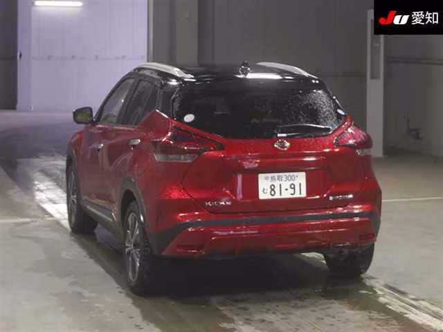 NISSAN KICKS