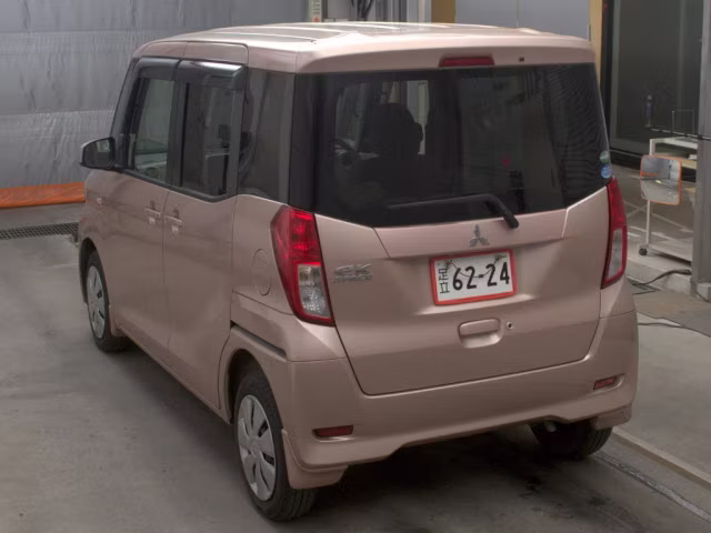 MITSUBISHI EK SPACE