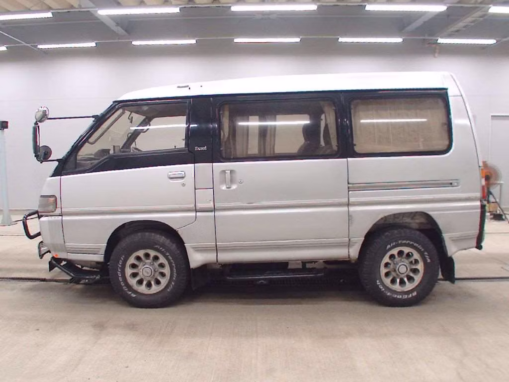 MITSUBISHI DELICA