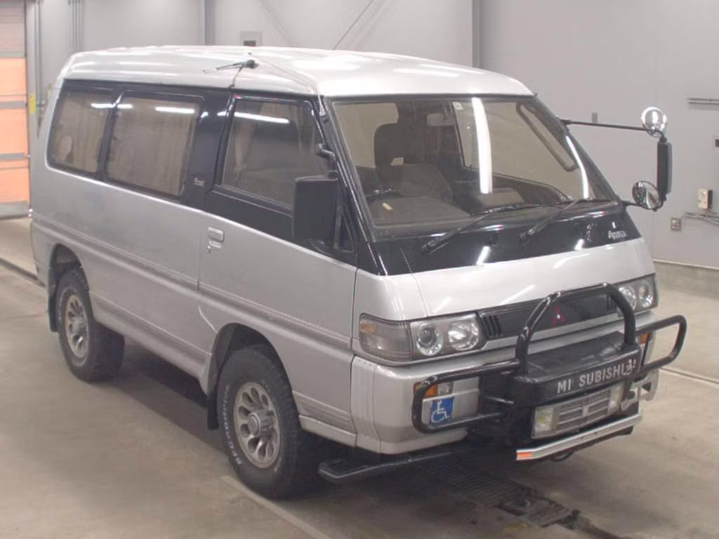 MITSUBISHI DELICA