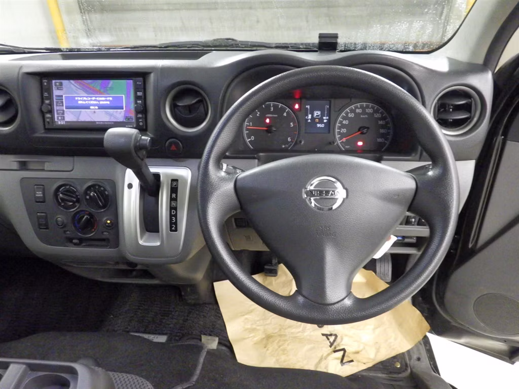 NISSAN NV350 CARAVAN