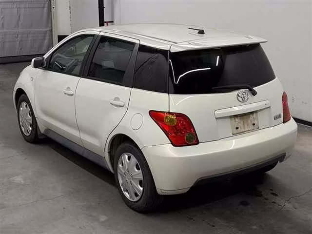TOYOTA IST
