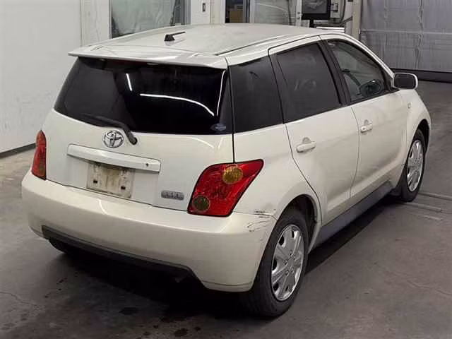 TOYOTA IST