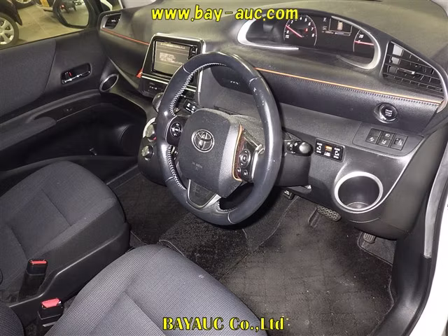 TOYOTA SIENTA