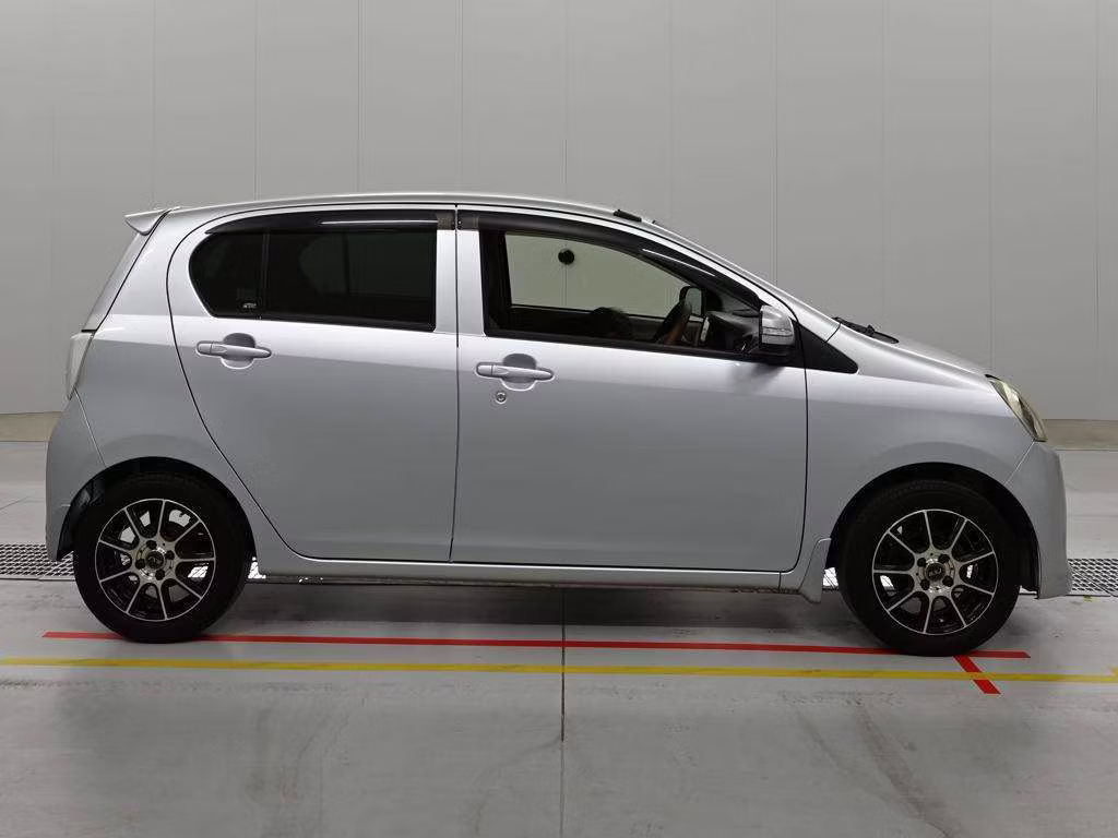 TOYOTA PIXIS EPOCH