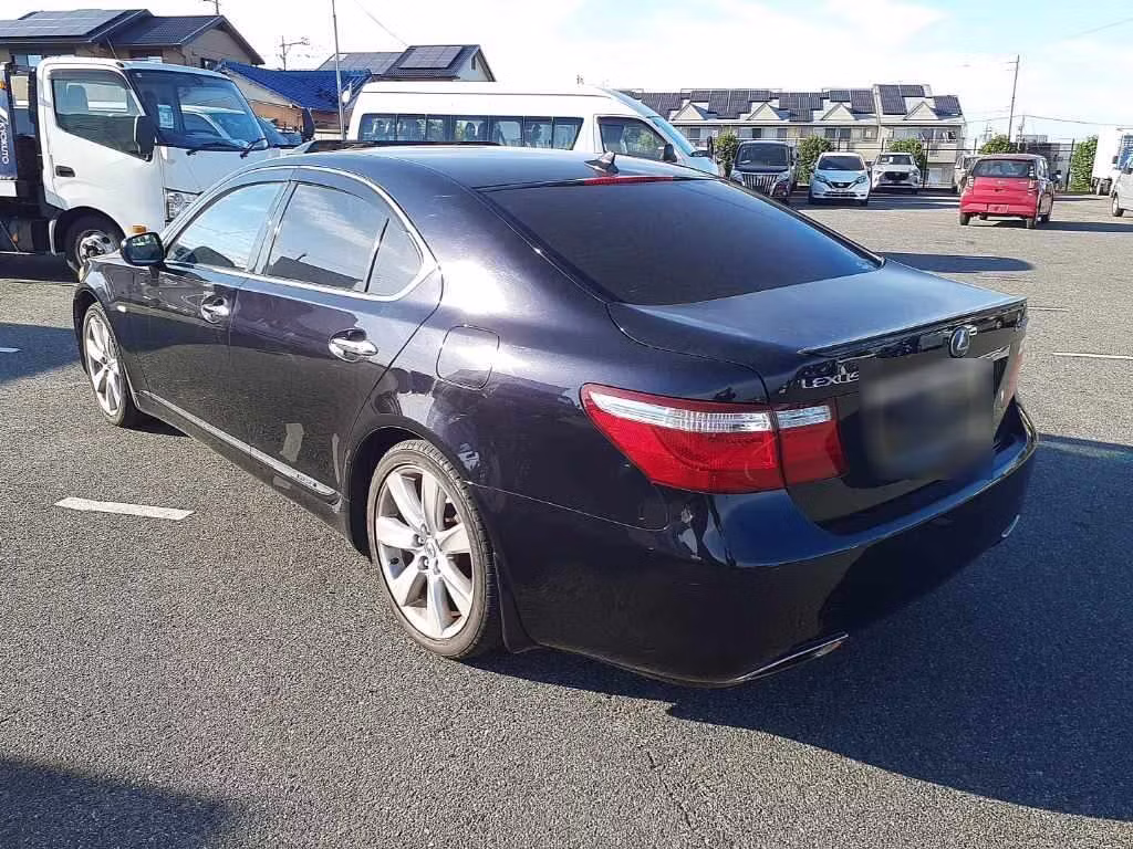 LEXUS LS600H