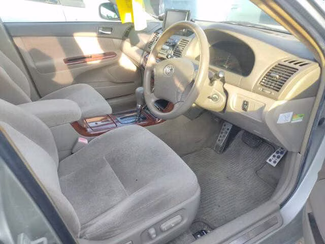 TOYOTA CAMRY