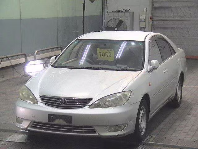 TOYOTA CAMRY