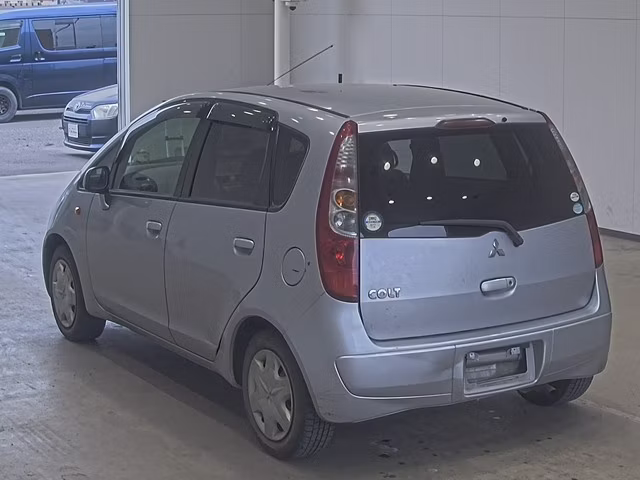 MITSUBISHI COLT