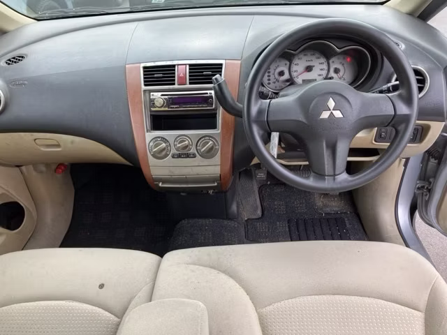 MITSUBISHI COLT