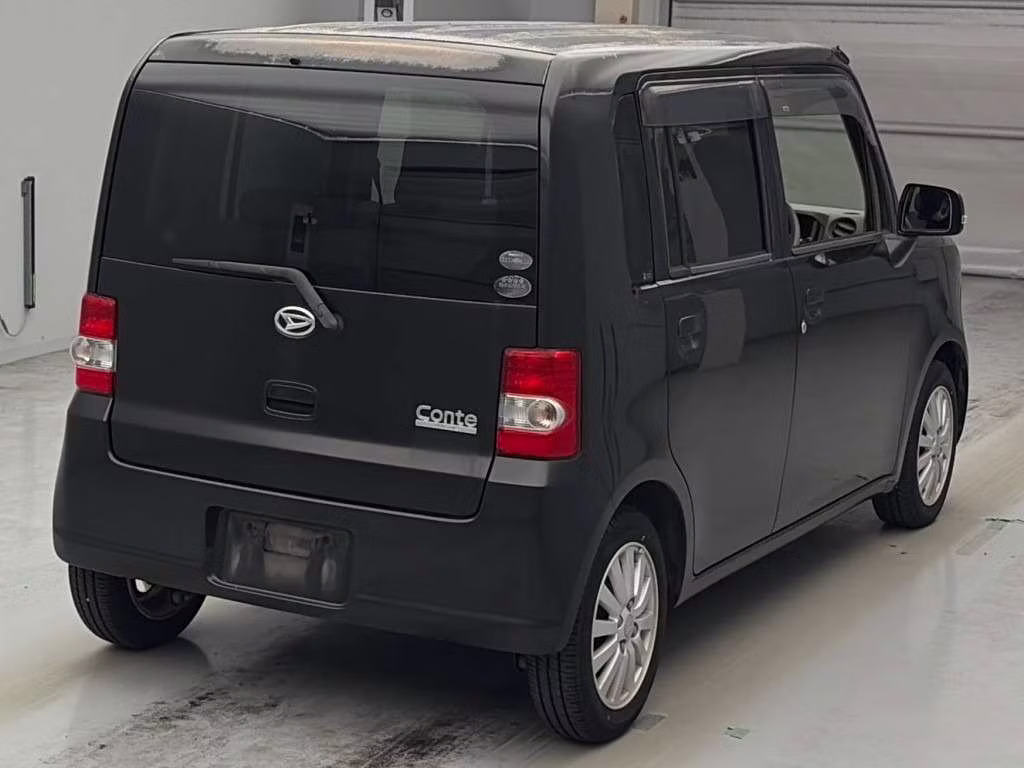 DAIHATSU MOVE CONTE