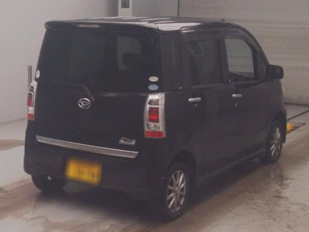DAIHATSU TANTO EXE
