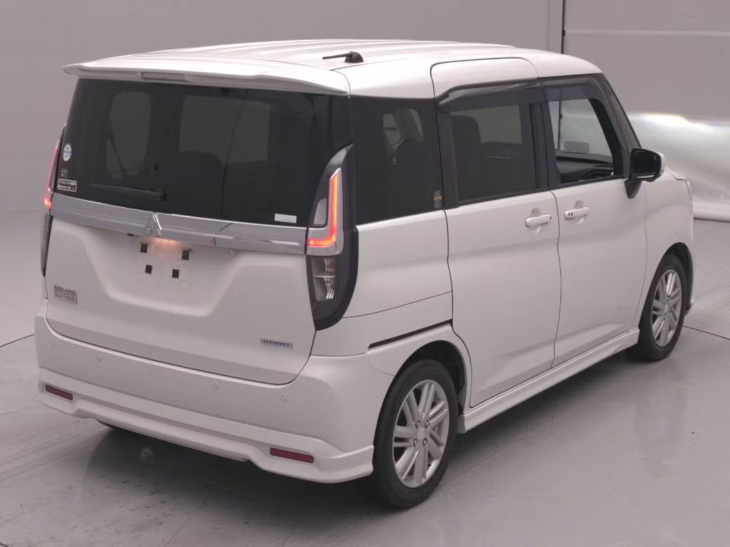 MITSUBISHI DELICA D:2