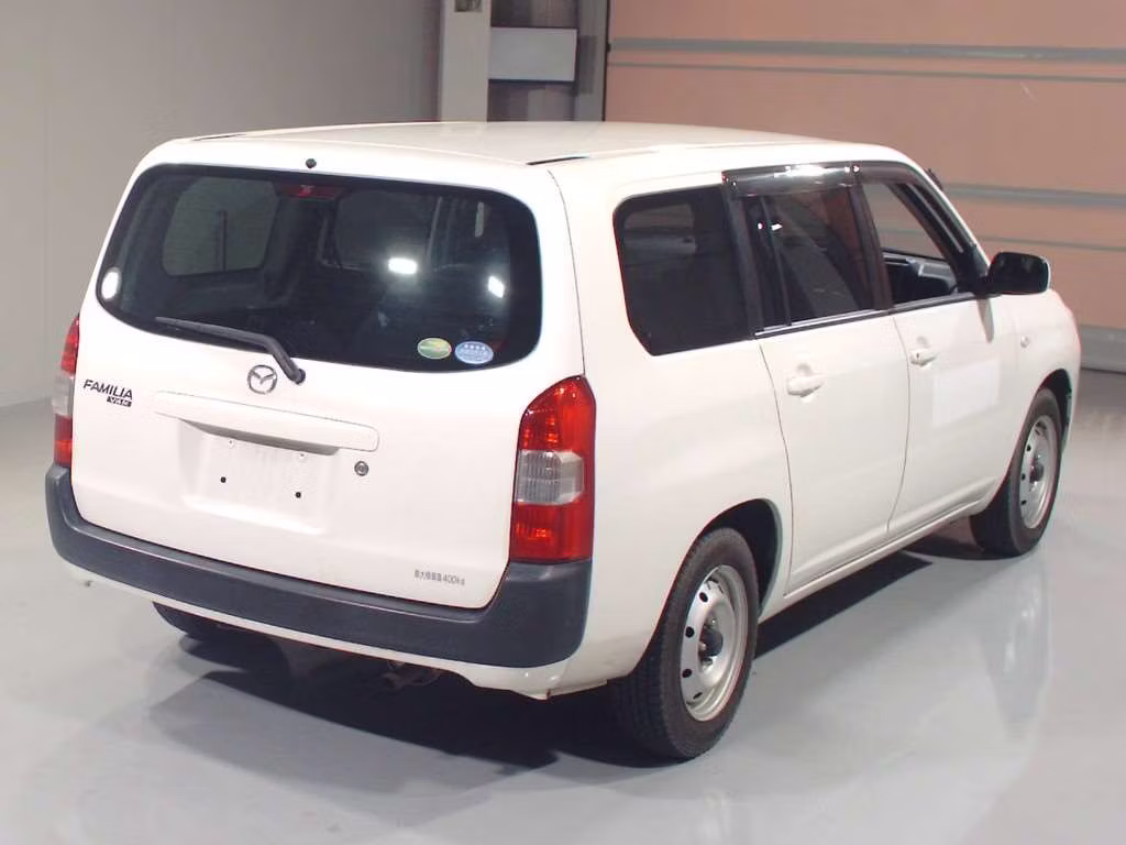 MAZDA FAMILIA