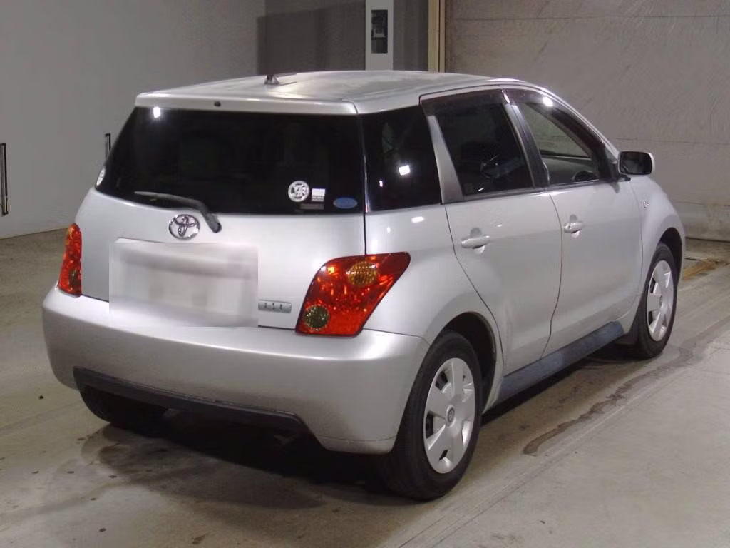 TOYOTA IST