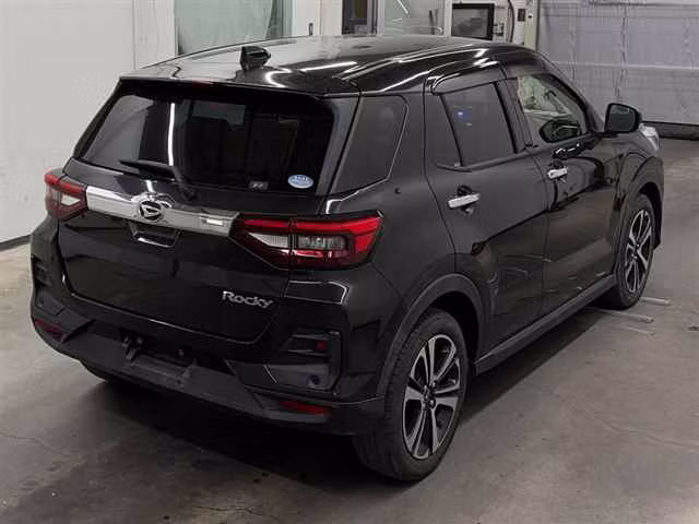 DAIHATSU ROCKY