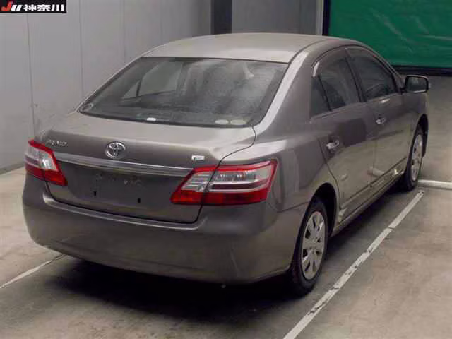 TOYOTA PREMIO