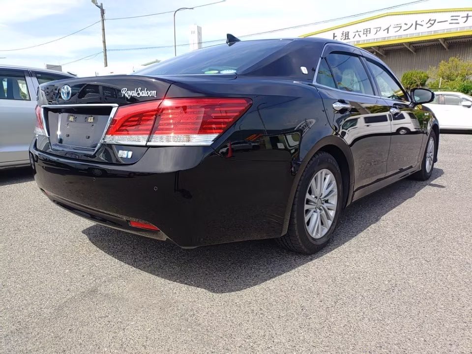TOYOTA CROWN