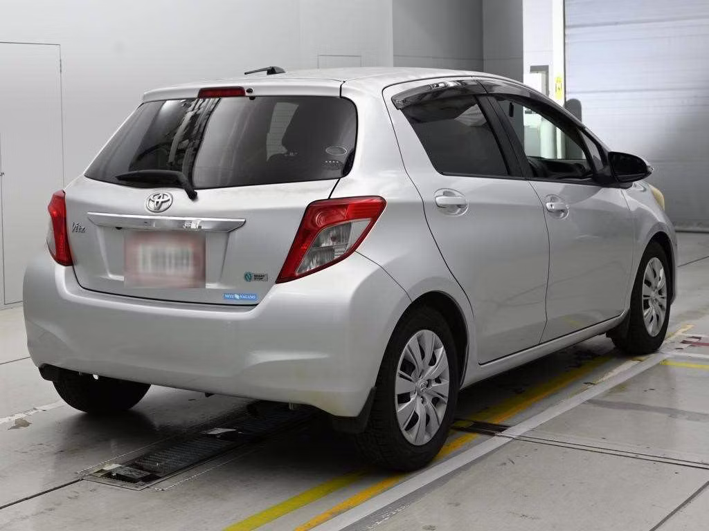 TOYOTA VITZ