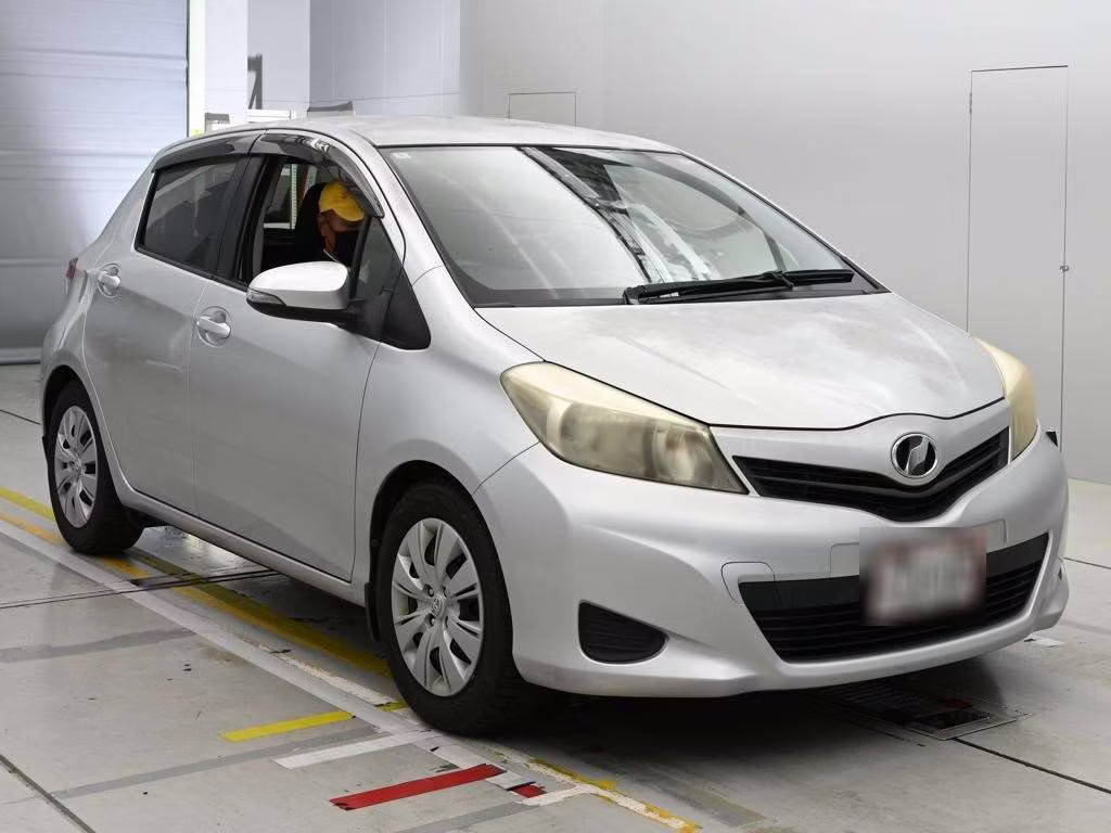 TOYOTA VITZ