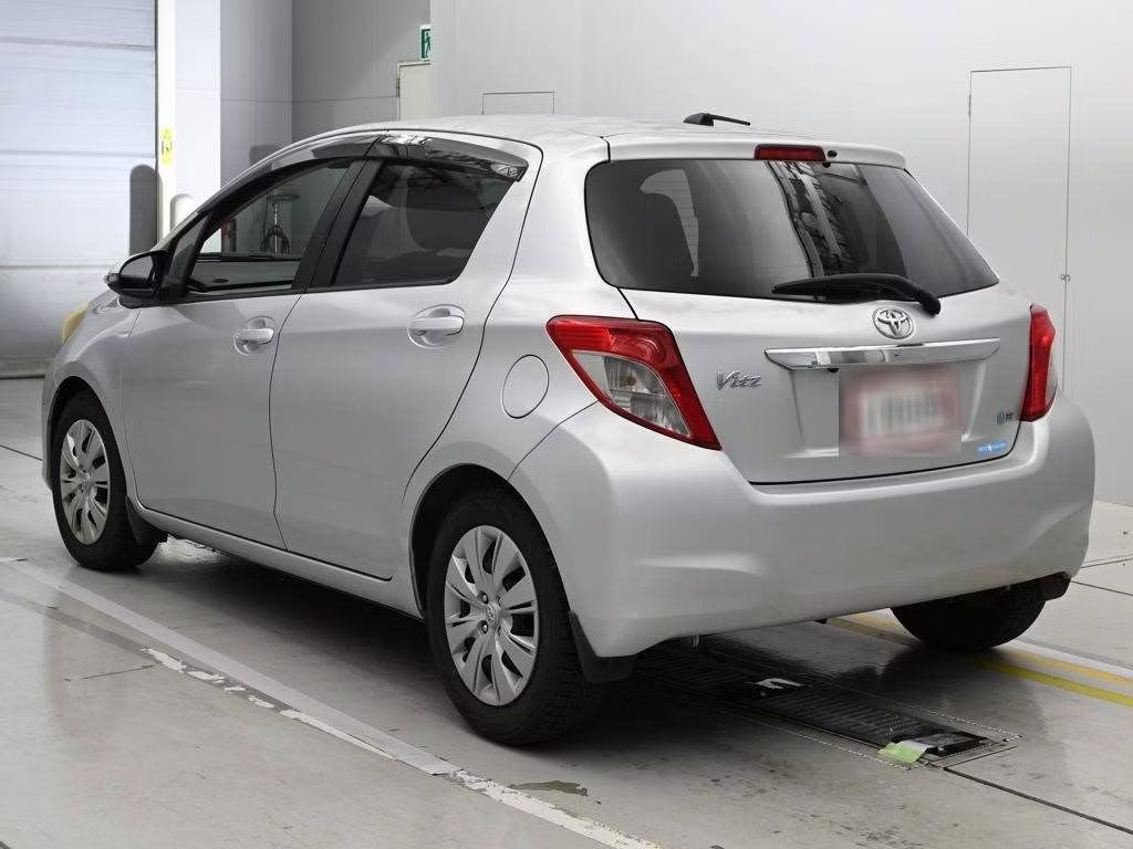 TOYOTA VITZ