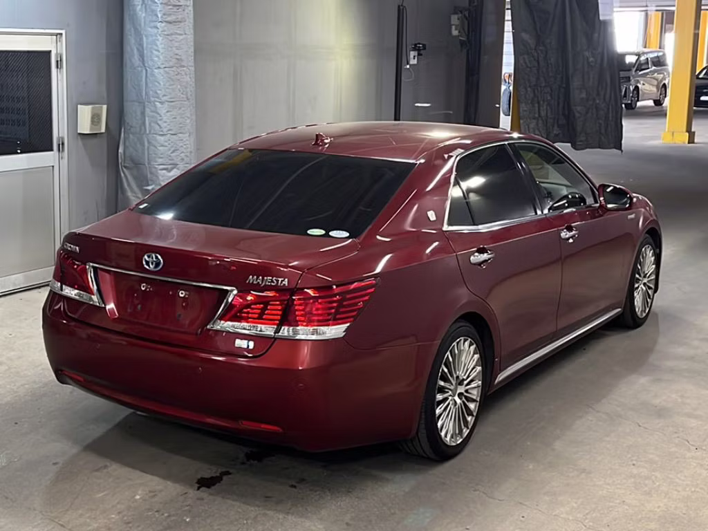 TOYOTA CROWN MAJESTA