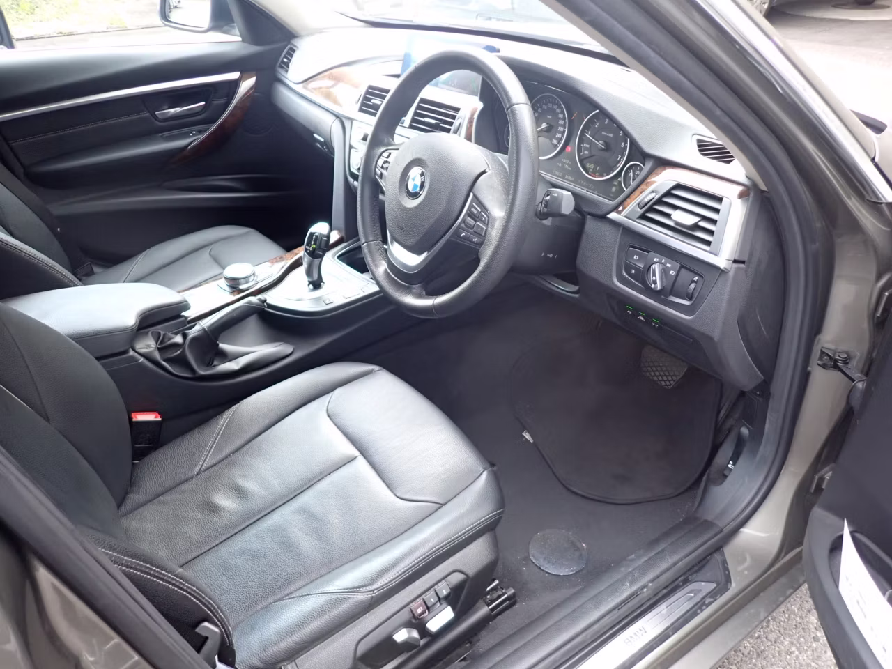 BMW 3-SERIES