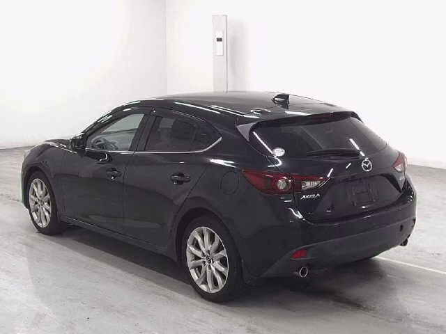 MAZDA AXELA