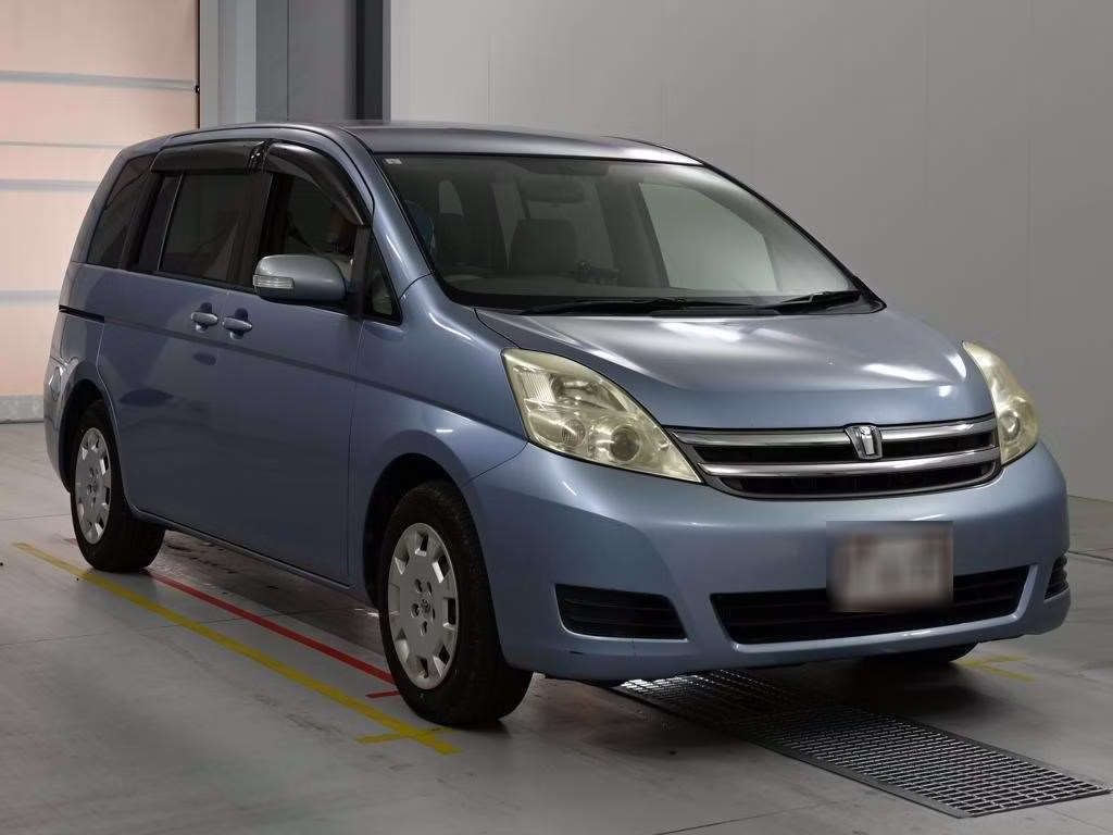 TOYOTA ISIS