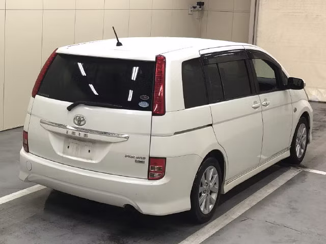 TOYOTA ISIS
