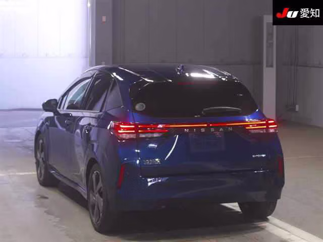 NISSAN AURA